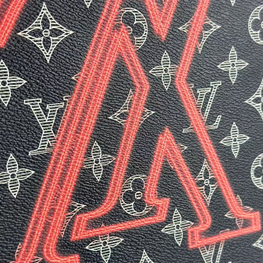Louis Vuitton Monogram Canvas LV limited Edition Large Clutch - Picture 7 of 9
